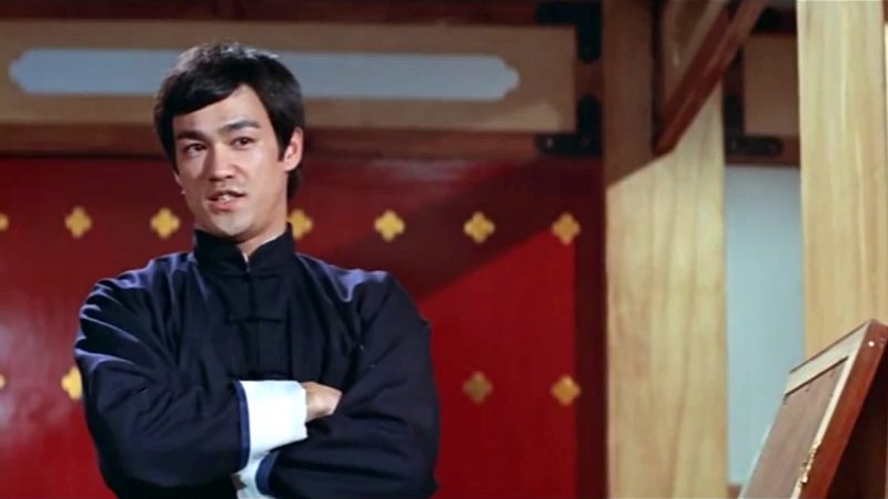 Bruce Lee besiegt dich beim Tischtennis mit Chakos