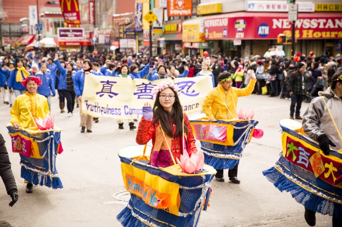 Schock für die KP-China: Chinesen senden Neujahrsgrüße an den Gründer von Falun Gong