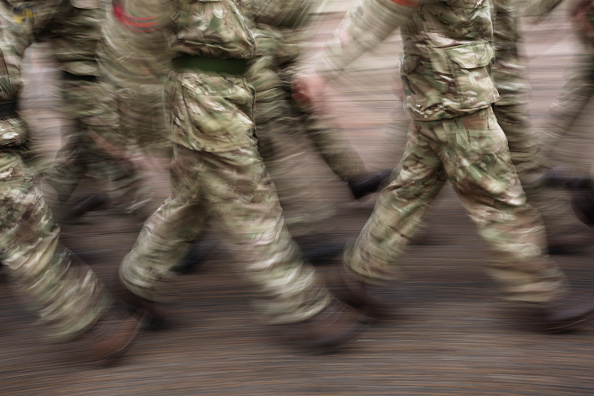 Britische Armee sucht Facebook Krieger für „nicht-tödliche Kriegsführung“