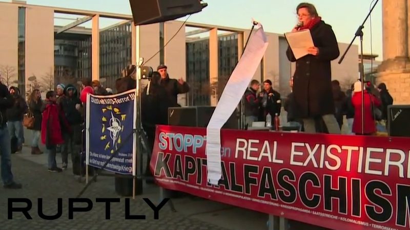 Liveticker beendet: Zur Friedensdemo in Berlin kamen laut Polizei 800 Teilnehmer