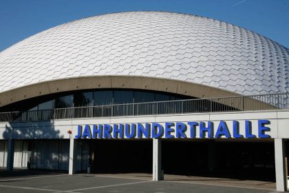 Unternehmensentwicklerin: “Shen Yun hat dieses Miteinander, dieses Fröhliche, diese bunten Farben!”