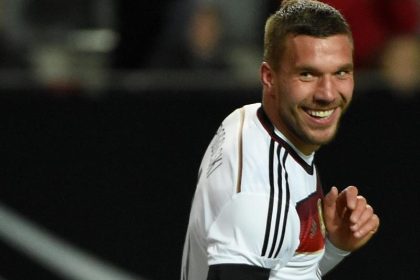 Daumen hoch: Podolski schlägt mit Tor-Befreiung zurück
