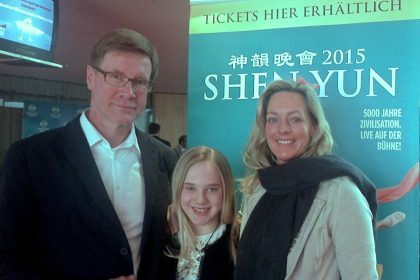 Familie einer Tänzerin über Shen Yun in Bremen: „Wieder ins Licht zurückgeführt“
