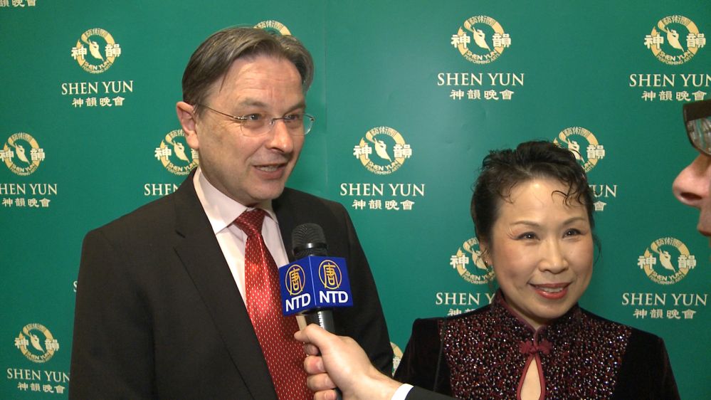 Chinesin bei Shen Yun: „Ich bin stolz auf mein Land, diese Künstler und den Tanz“
