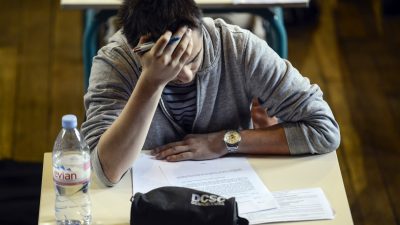 Beschwerden über zu schweres Abitur: Hamburg bietet zu Mathe-Abi teilweise Nachprüfungen an