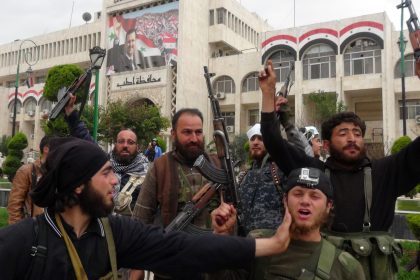 Assad beginnt mit Rückeroberung von Idlib – USA, Frankreich und Großbritannien warnen vor Chemiewaffeneinsatz