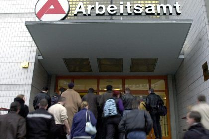 Statt 3 Millionen Arbeitslose über 7 Millionen in Deutschland