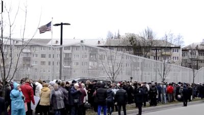 Ukraine: Massen-Protest vor US-Botschaft totgeschwiegen