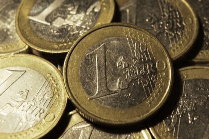 DIHK: Immer mehr Firmen investieren im Ausland