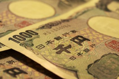 Nikkei-Index erstmals seit 15 Jahren wieder über 20.000 Punkten
