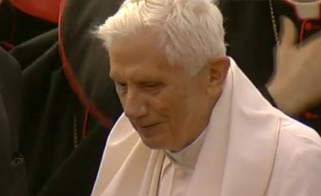 Gänswein verteidigt Rücktrittsentscheidung von Ex-Papst Ratzinger
