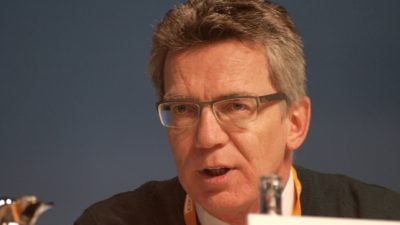 De Maizière warnt nach Terror-Anschlägen vor Urlaub in Krisengebieten