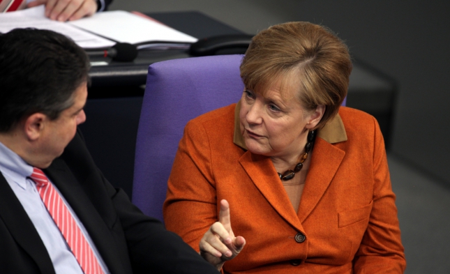Umfrage: Merkel bei Kanzlerfrage klar vor SPD-Chef Gabriel