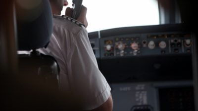 Präsident der Fliegerärzte will Drogen-Tests für Piloten