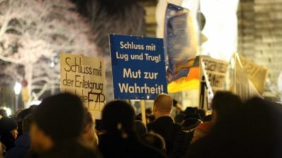 Vor Wilders-Auftritt: Özoguz sieht in Pegida „offen rechte Bewegung“