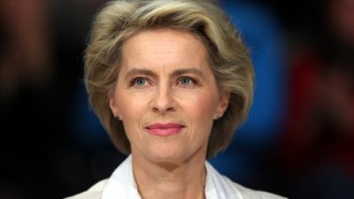 Von der Leyen lässt Kooperationen mit der Privatwirtschaft prüfen