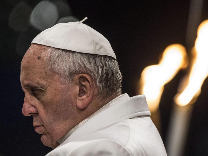 Papst verkündet Osterbotschaft und erteilt Segen «Urbi et Orbi»
