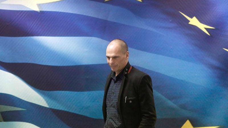 Griechenland: Ex-Finanzminister Varoufakis von Vermummten verprügelt