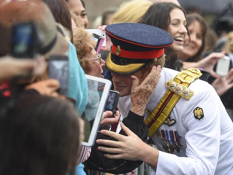 Prinz Harry startet Armee-Einsatz in Australien