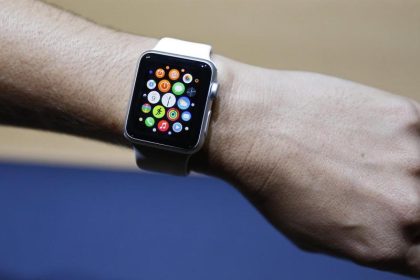Apple verlagert Warteschlange für Apple Watch ins Internet
