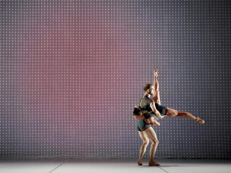 Movimentos startet mit Sydney Dance Company
