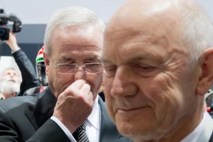 VW-Führung steht nach Piëch-Kritik vor schwieriger Zeit
