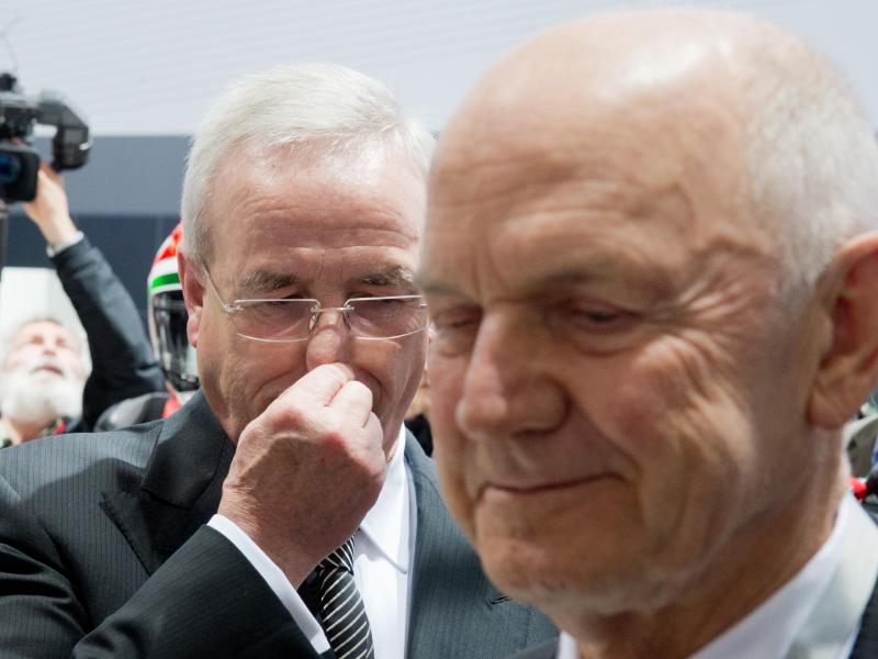VW-Führung steht nach Piëch-Kritik vor schwieriger Zeit