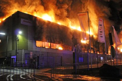 Großfeuer richtet in Fabrik im Allgäu Millionenschaden an