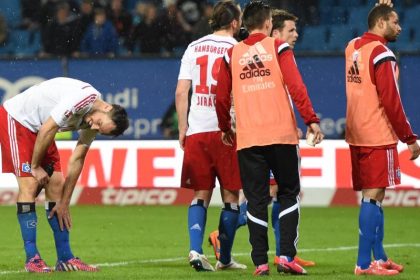 HSV: Pleite, Kabinenzoff – Beiersdorfer stützt Knäbel