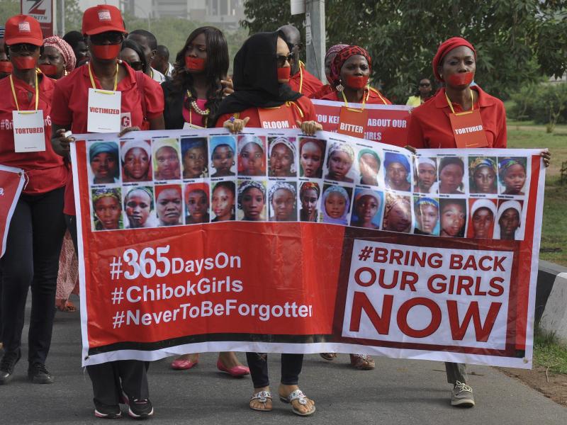 Entführte nigerianische Mädchen ein Jahr spurlos verschwunden