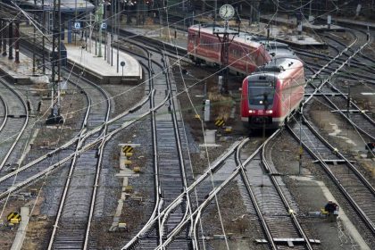 Bahngewerkschaften dringen auf Tarifabschluss