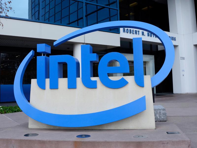 Schwacher PC-Markt bremst Intel