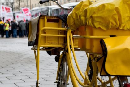 Verdi setzt Warnstreiks bei Post fort – Pakete bleiben liegen