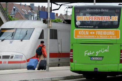 Bahnchef Grube fordert Maut für Fernbusse