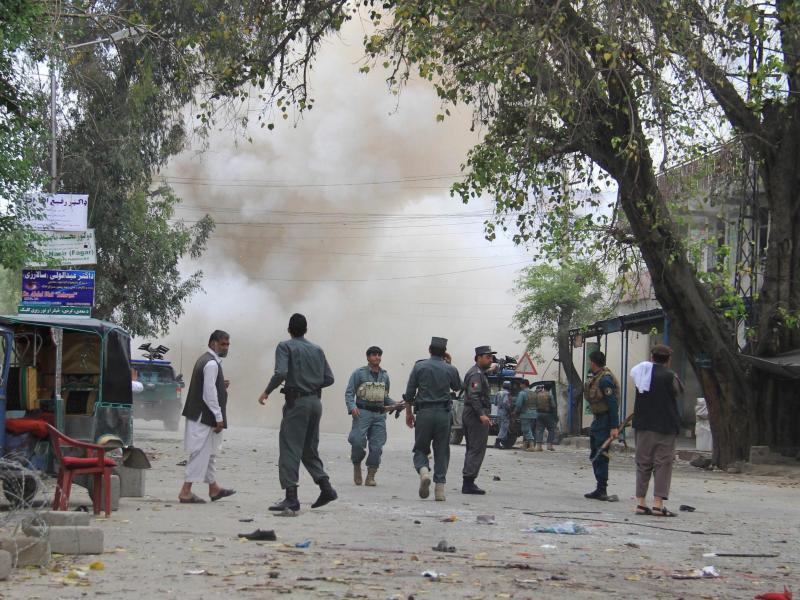 Attentäter reißt 30 Menschen in Afghanistan in den Tod