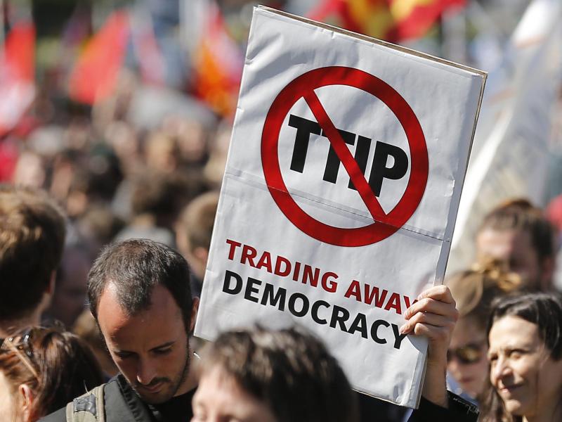Protest gegen TTIP in 45 Ländern