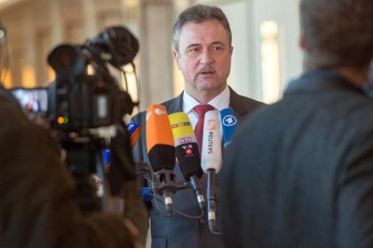 Zeitung: GDL entscheidet heute über neue Streiks