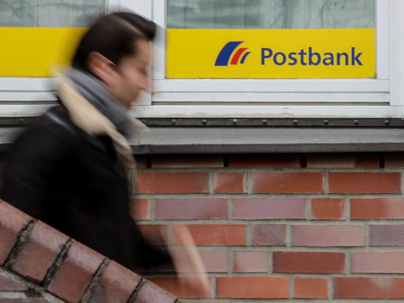 Postbank-Beschäftigte starten mit unbefristeten Streiks