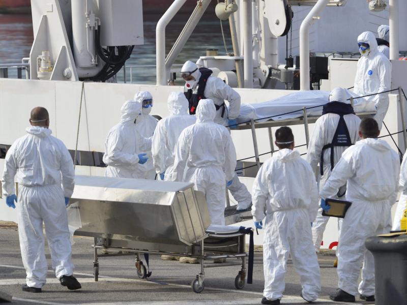 EU plant Sondergipfel – Erneut Flüchtlingsboote in Seenot