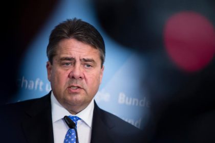 Gabriel stellt neue Konjunkturprognose vor – stärkeres Wachstum