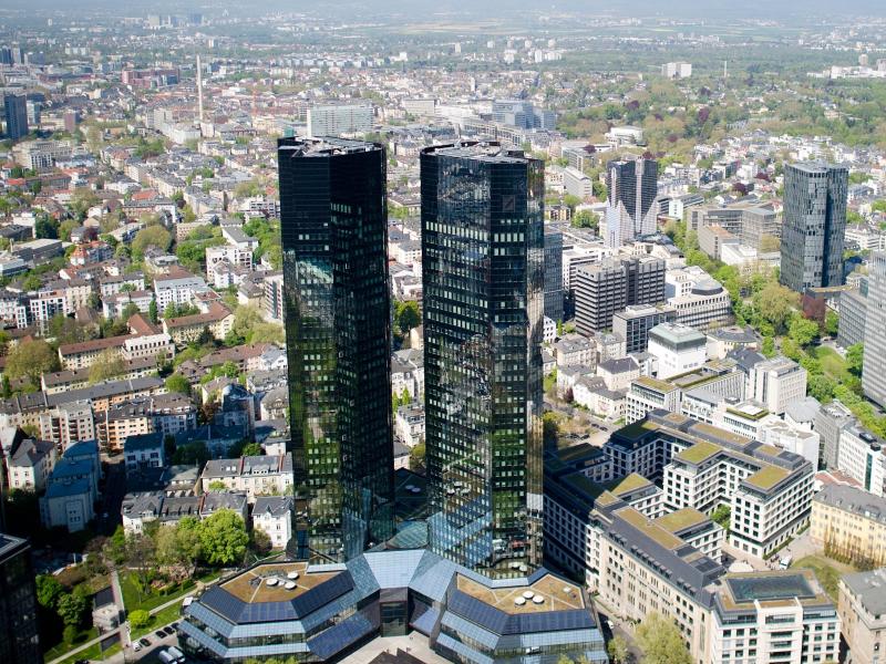 Richtungsentscheidung bei Deutscher Bank