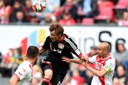 Köln stoppt Serie von Bayer: 56. Westderby endet 1:1