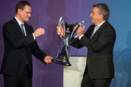 DFB-Chef bringt Champions-League-Pokal nach Berlin