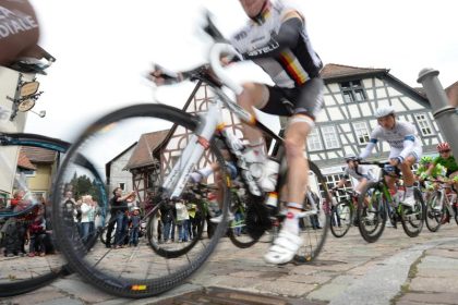Nach Bombenfund in Frankfurt: Radrennen soll starten