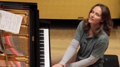 Pianistin Hélène Grimaud weiß um die Gefahren des Alleinseins