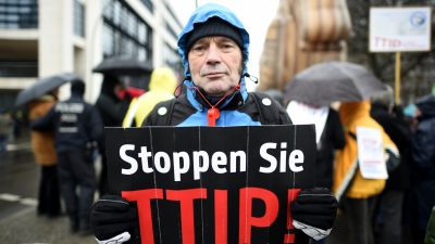 Merkel dringt auf TTIP-Abschluss – Doch lediglich 18 Prozent befürworten TTIP