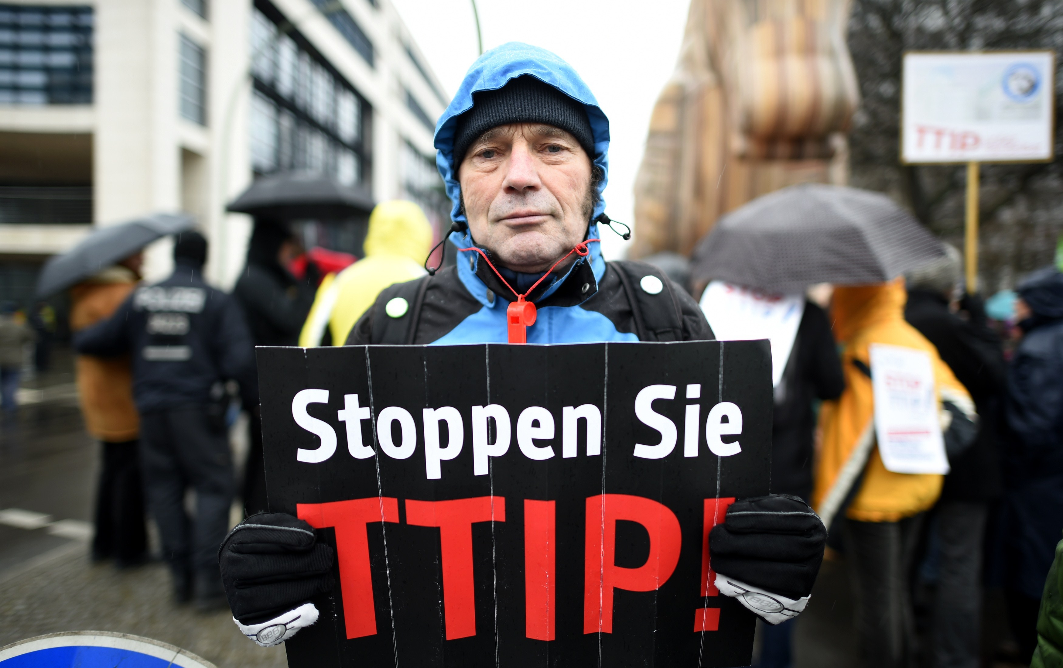 Merkel dringt auf TTIP-Abschluss – Doch lediglich 18 Prozent befürworten TTIP