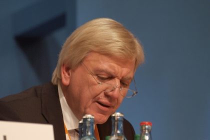 Bouffier unterstützt SPD-Forderung vor Flüchtlingsgipfel