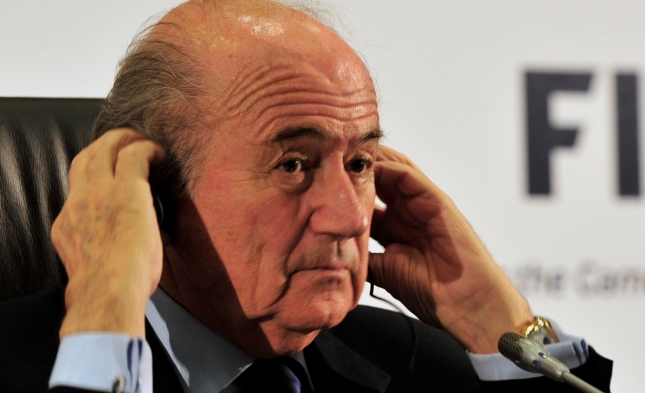 Umfrage: Mehrheit der Deutschen fordert Blatters Rücktritt