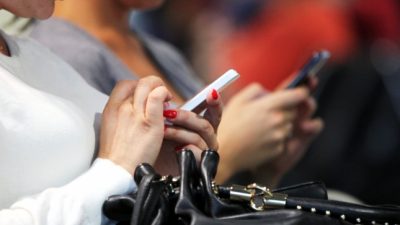 Zahl der verschickten SMS sinkt innerhalb eines Jahres um über 40 Prozent